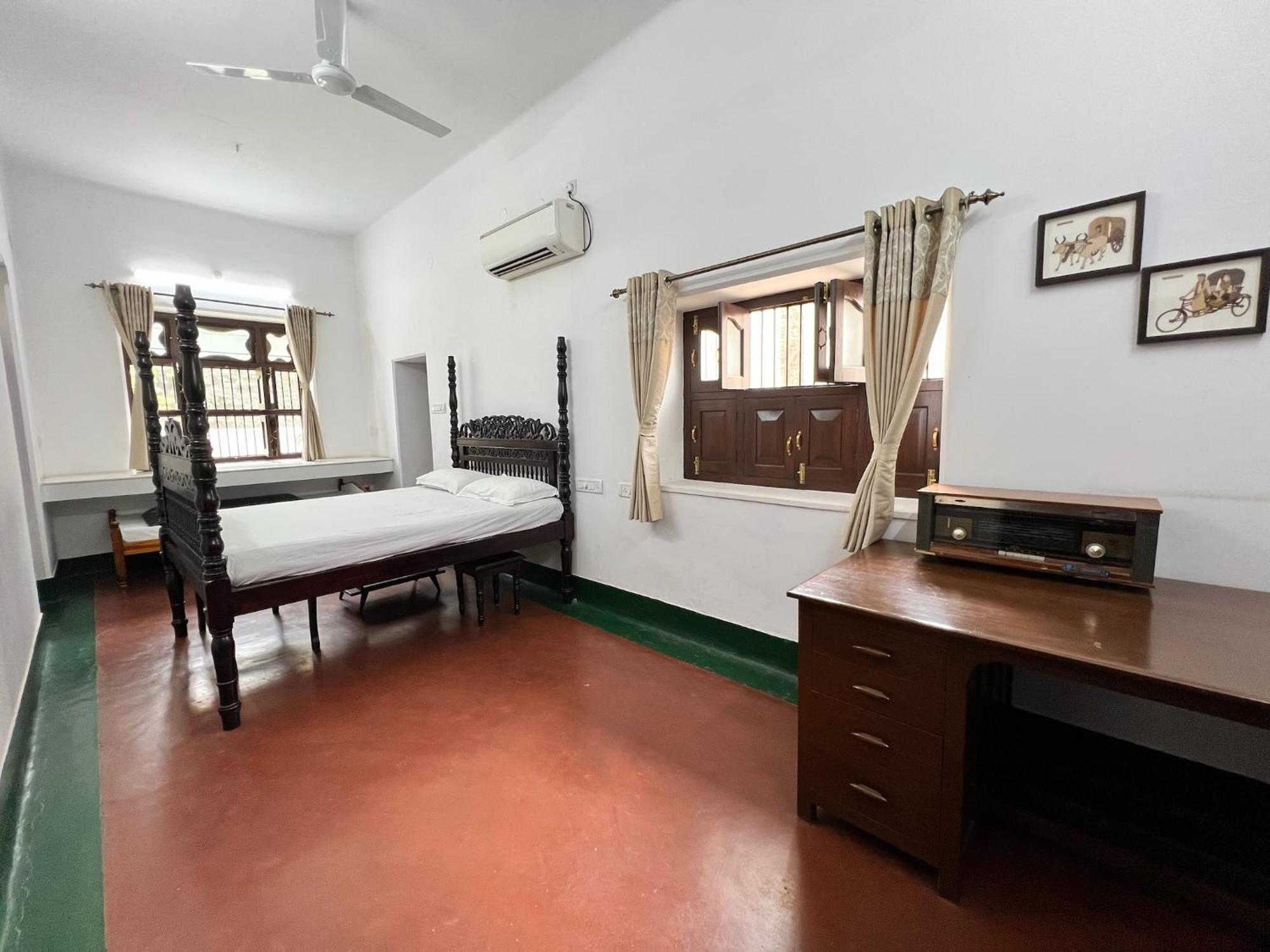 세쿤데라바드 Laxmi Nivas 1949 B&B 외부 사진