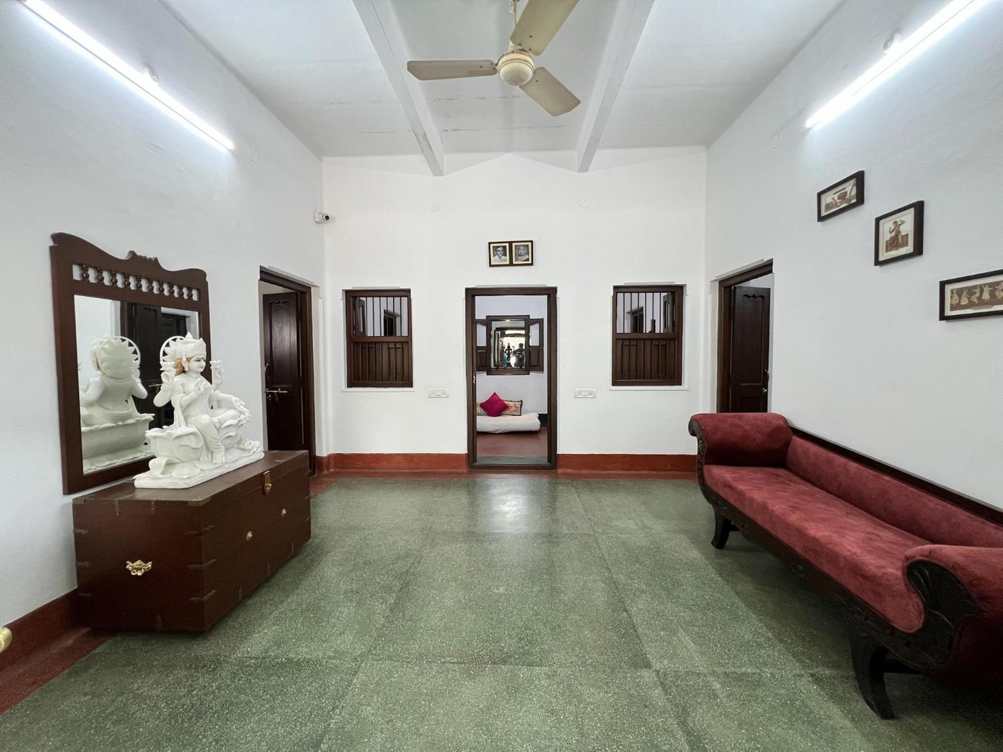 세쿤데라바드 Laxmi Nivas 1949 B&B 외부 사진