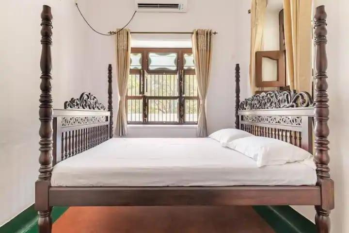 세쿤데라바드 Laxmi Nivas 1949 B&B 외부 사진